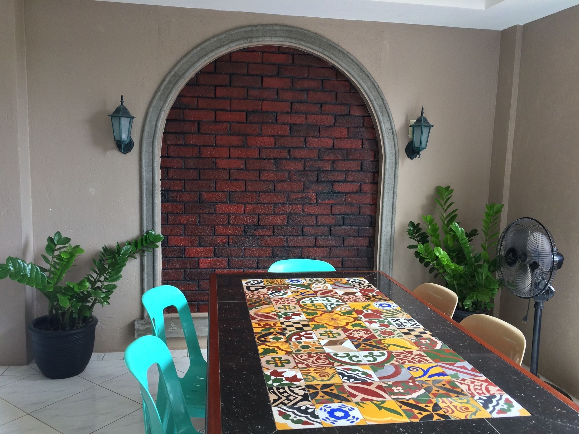El Paso Inn Тагайтай Экстерьер фото